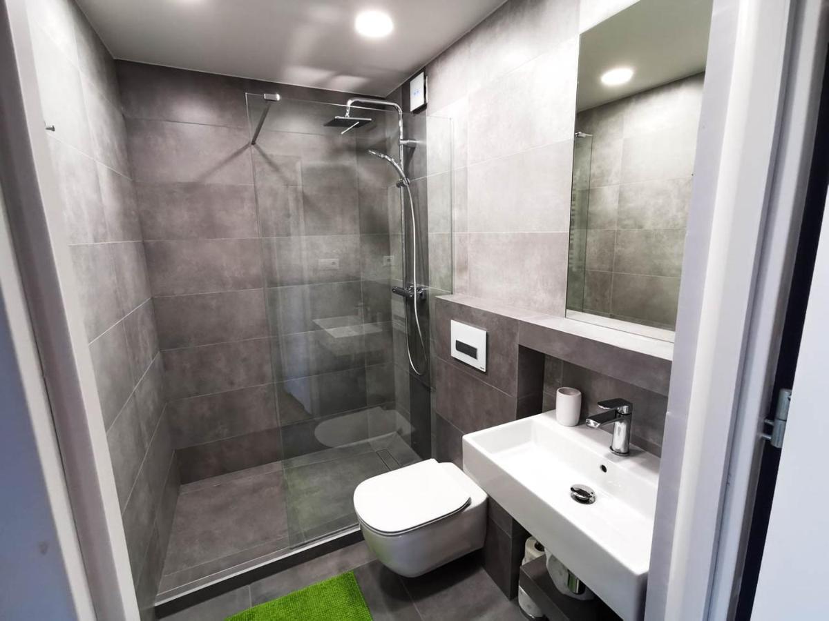 Sky Apartments - Lagiewniki Krakow Luaran gambar